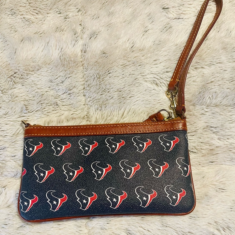 Dooney & Burke Texans 🏈 Wristlet - Picture 2 of 3